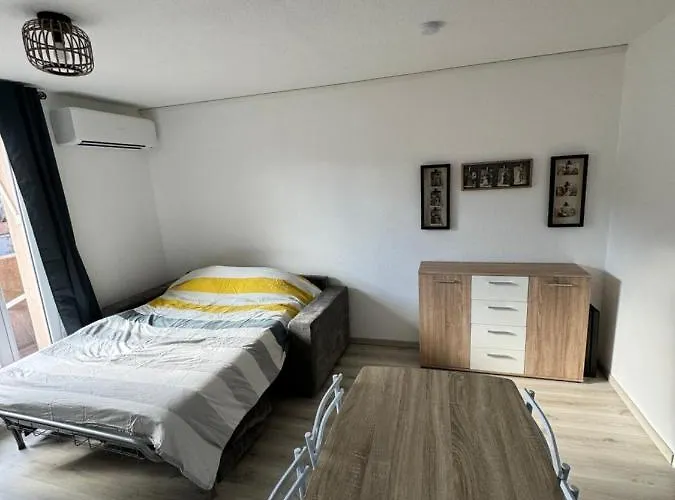 Avec Balcon Et Vue Panoramique Sur Le Cousson Proche Thermes Apartament *