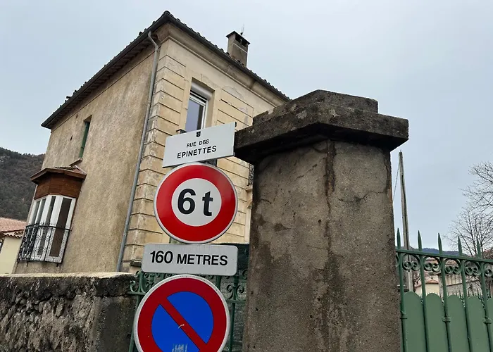Avec Balcon Et Vue Panoramique Sur Le Cousson Proche Thermes *