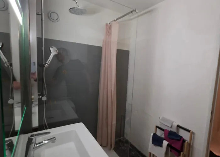 Apartament Avec Balcon Et Vue Panoramique Sur Le Cousson Proche Thermes