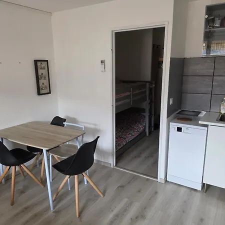 Avec Balcon Et Vue Panoramique Sur Le Cousson Proche Thermes *