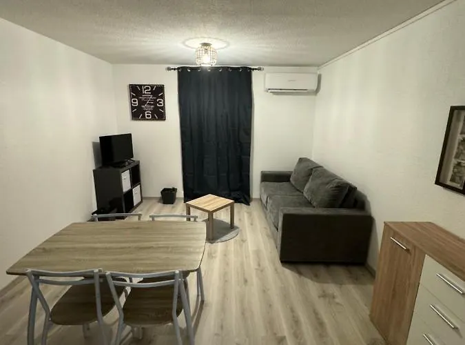 Avec Terrasse Vue Sur Cousson *