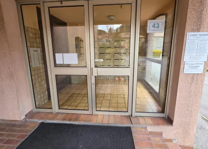 Avec Terrasse Vue Sur Cousson Appartement *